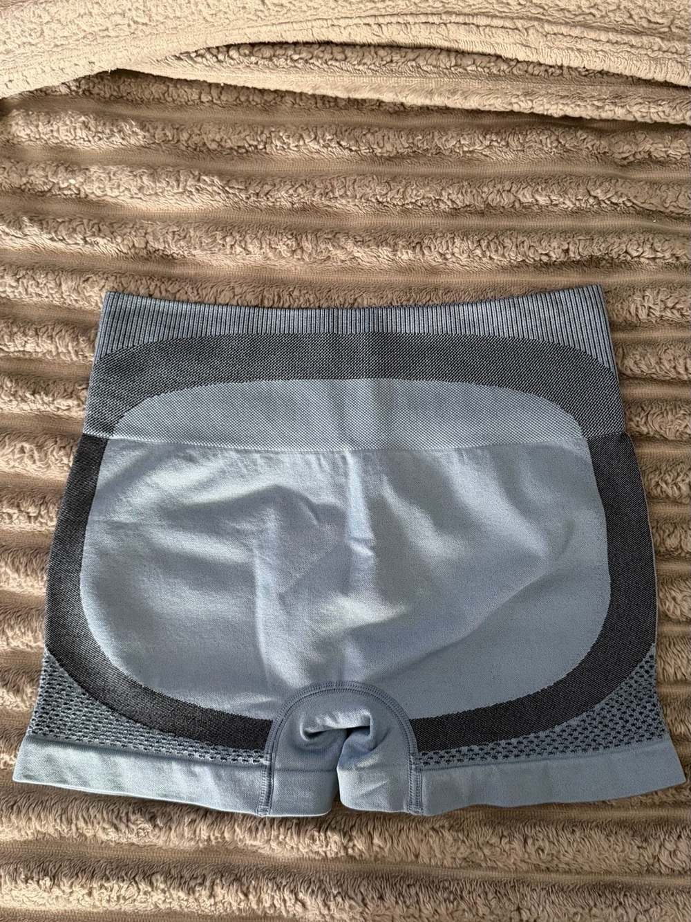Seamless Light Blue Women's Bike Shorts with Contrast Panels